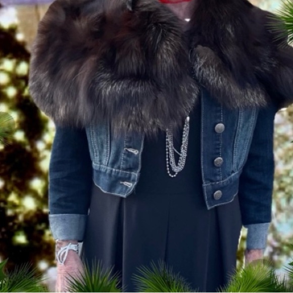 Fox Fur Wrap/Stole - Picture 2 of 5